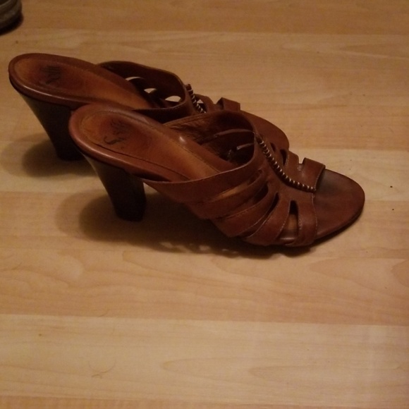 Sofft brand heels size 7.5 - Picture 2 of 5